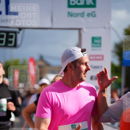 20.09.2026 - PSD Bank Halbmarathon LAZAROV Photography http://msf.ph/oto/10536177 20.09.2026 12:17:33 Ziel 1475, 1603, 2062, 2199, 2236, 2284, 2391, 2795, 2901, 3013, 3233, 3684, 4088, 4256, 4771 meine-sportfotos.de