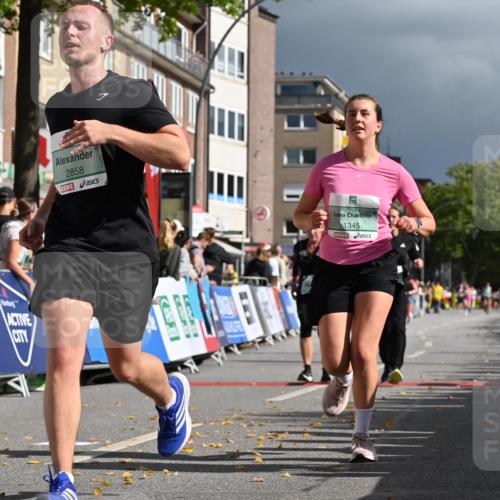 20.09.2026 - PSD Bank Halbmarathon J. Mangold http://msf.ph/oto/10536179 20.09.2026 12:26:36 Ziel 1113, 1231, 1345, 1471, 1738, 2021, 2039, 2538, 2858, 3821, 4427 meine-sportfotos.de