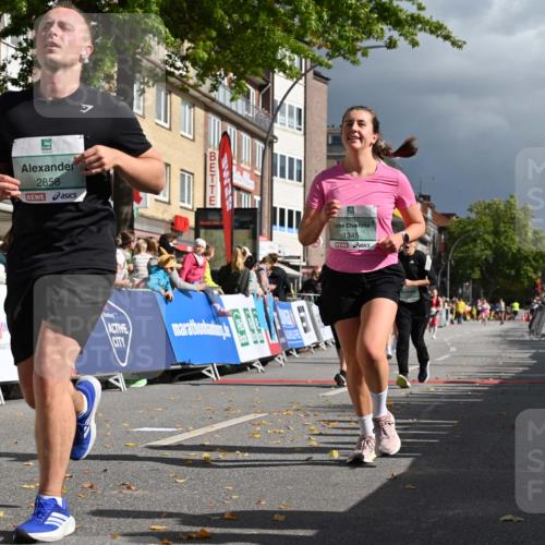 20.09.2026 - PSD Bank Halbmarathon J. Mangold http://msf.ph/oto/10536185 20.09.2026 12:26:36 Ziel 1113, 1231, 1345, 1471, 1738, 2021, 2039, 2538, 2858, 3821, 4427 meine-sportfotos.de