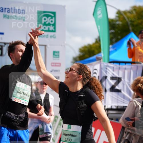 20.09.2026 - PSD Bank Halbmarathon LAZAROV Photography http://msf.ph/oto/10536194 20.09.2026 12:17:35 Ziel 1475, 1603, 2062, 2199, 2236, 2284, 2391, 2795, 2901, 3013, 3233, 3684, 4088, 4256, 4771 meine-sportfotos.de