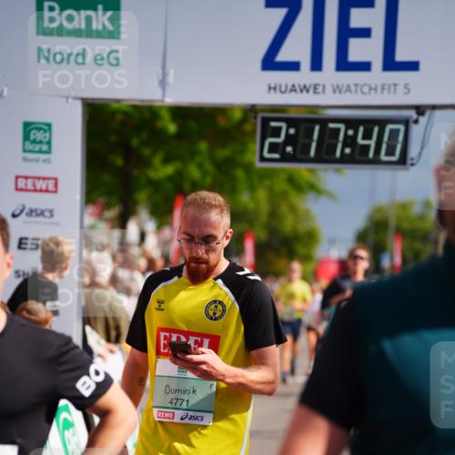 20.09.2026 - PSD Bank Halbmarathon LAZAROV Photography http://msf.ph/oto/10536275 20.09.2026 12:17:40 Ziel 1603, 1731, 2284, 2391, 2555, 2795, 3502, 4051, 4088, 4258, 4771 meine-sportfotos.de