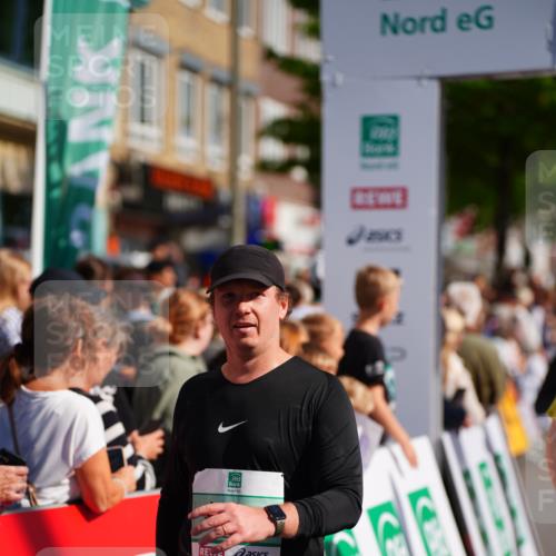 20.09.2026 - PSD Bank Halbmarathon LAZAROV Photography http://msf.ph/oto/10536315 20.09.2026 12:17:47 Ziel 1256, 1731, 2005, 2555, 3086, 3162, 3347, 3502, 3703, 4051, 4258 meine-sportfotos.de
