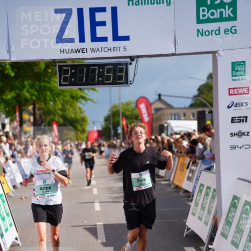 20.09.2026 - PSD Bank Halbmarathon LAZAROV Photography http://msf.ph/oto/10536364 20.09.2026 12:17:52 Ziel 1256, 2005, 2555, 3086, 3162, 3347, 3502, 3703, 3794, 3905, 4258 meine-sportfotos.de