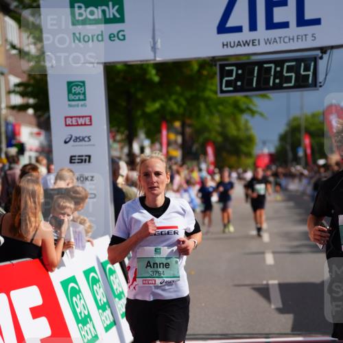 20.09.2026 - PSD Bank Halbmarathon LAZAROV Photography http://msf.ph/oto/10536394 20.09.2026 12:17:53 Ziel 1256, 2005, 3086, 3162, 3347, 3703, 3794, 3905 meine-sportfotos.de
