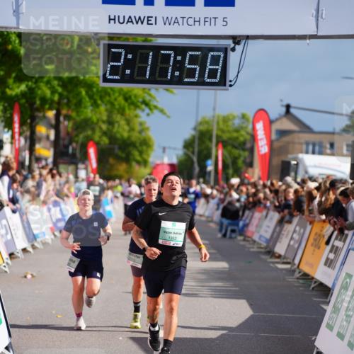 20.09.2026 - PSD Bank Halbmarathon LAZAROV Photography http://msf.ph/oto/10536413 20.09.2026 12:17:57 Ziel 1352, 1613, 1868, 3794, 3905 meine-sportfotos.de