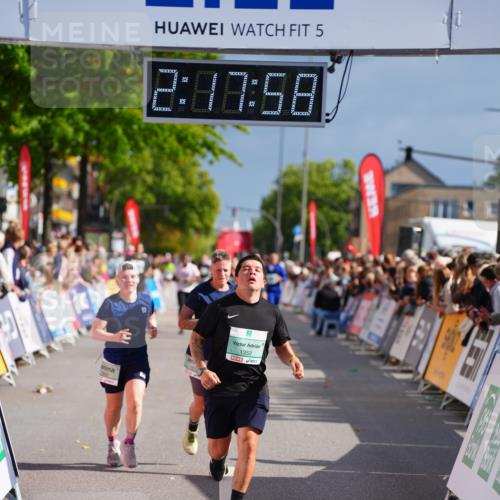 20.09.2026 - PSD Bank Halbmarathon LAZAROV Photography http://msf.ph/oto/10536417 20.09.2026 12:17:57 Ziel 1352, 1613, 1868, 3794, 3905 meine-sportfotos.de