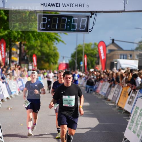 20.09.2026 - PSD Bank Halbmarathon LAZAROV Photography http://msf.ph/oto/10536421 20.09.2026 12:17:58 Ziel 1352, 1613, 1868, 3794, 3905 meine-sportfotos.de
