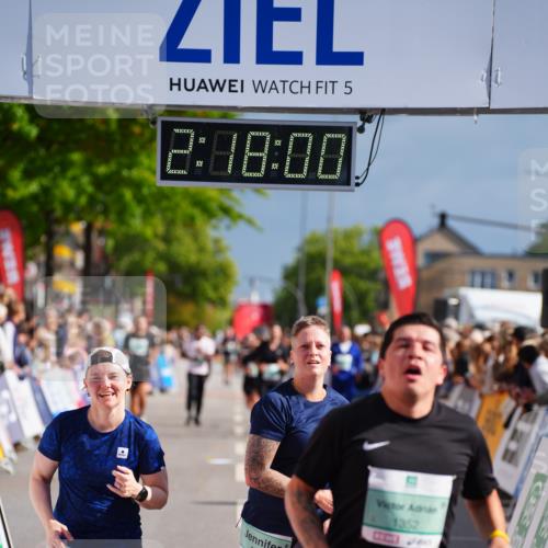 20.09.2026 - PSD Bank Halbmarathon LAZAROV Photography http://msf.ph/oto/10536442 20.09.2026 12:17:59 Ziel 1352, 1613, 1868, 3794, 3905 meine-sportfotos.de