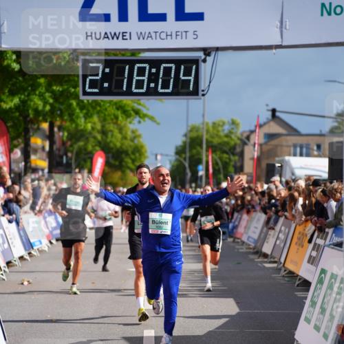 20.09.2026 - PSD Bank Halbmarathon LAZAROV Photography http://msf.ph/oto/10536462 20.09.2026 12:18:04 Ziel 1352, 1613, 1868, 2435, 2653, 3258, 4082, 4171 meine-sportfotos.de