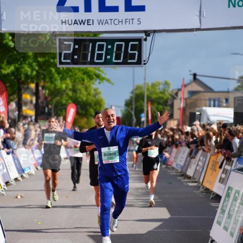 20.09.2026 - PSD Bank Halbmarathon LAZAROV Photography http://msf.ph/oto/10536472 20.09.2026 12:18:04 Ziel 1352, 1613, 1868, 2435, 2653, 3258, 4082, 4171 meine-sportfotos.de