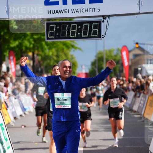 20.09.2026 - PSD Bank Halbmarathon LAZAROV Photography http://msf.ph/oto/10536483 20.09.2026 12:18:05 Ziel 1352, 1613, 1868, 2435, 2653, 3258, 4082, 4171 meine-sportfotos.de