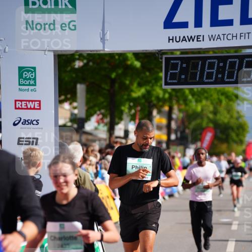 20.09.2026 - PSD Bank Halbmarathon LAZAROV Photography http://msf.ph/oto/10536501 20.09.2026 12:18:08 Ziel 2435, 2653, 3258, 4082, 4171, 4582 meine-sportfotos.de
