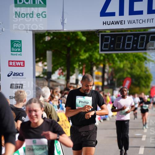 20.09.2026 - PSD Bank Halbmarathon LAZAROV Photography http://msf.ph/oto/10536505 20.09.2026 12:18:08 Ziel 2435, 2653, 3258, 4082, 4171, 4582 meine-sportfotos.de