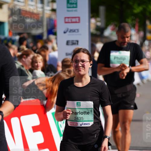 20.09.2026 - PSD Bank Halbmarathon LAZAROV Photography http://msf.ph/oto/10536514 20.09.2026 12:18:09 Ziel 2435, 2653, 3258, 4082, 4171, 4300, 4582 meine-sportfotos.de