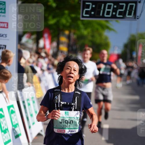 20.09.2026 - PSD Bank Halbmarathon LAZAROV Photography http://msf.ph/oto/10536584 20.09.2026 12:18:19 Ziel 3152, 3331, 3361, 3463, 4300, 4582, 4630 meine-sportfotos.de