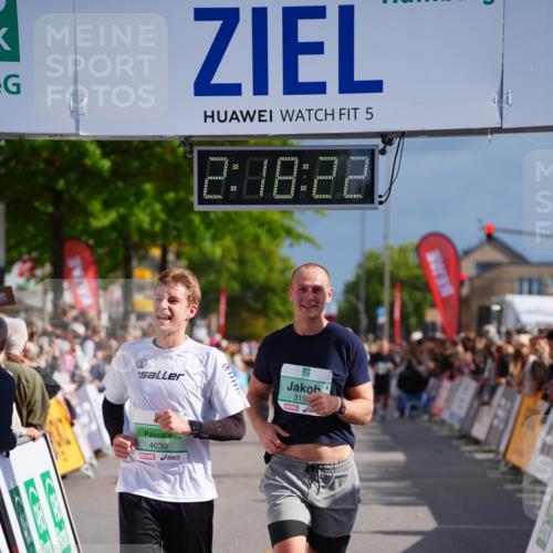 20.09.2026 - PSD Bank Halbmarathon LAZAROV Photography http://msf.ph/oto/10536606 20.09.2026 12:18:21 Ziel 3152, 3331, 3361, 3463, 4300, 4630 meine-sportfotos.de