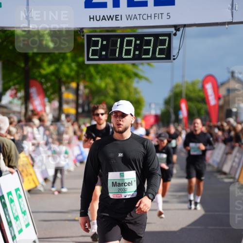 20.09.2026 - PSD Bank Halbmarathon LAZAROV Photography http://msf.ph/oto/10536651 20.09.2026 12:18:31 Ziel 1011, 2032, 2628, 3806, 4049, 4159, 4370 meine-sportfotos.de