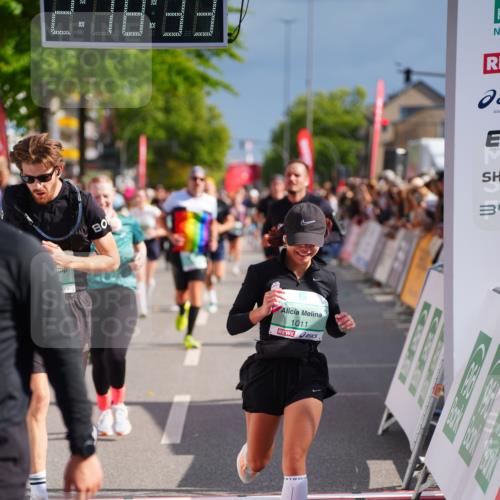 20.09.2026 - PSD Bank Halbmarathon LAZAROV Photography http://msf.ph/oto/10536667 20.09.2026 12:18:33 Ziel 1011, 2032, 2413, 2628, 3806, 3875, 4049, 4159, 4370 meine-sportfotos.de