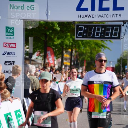 20.09.2026 - PSD Bank Halbmarathon LAZAROV Photography http://msf.ph/oto/10536714 20.09.2026 12:18:37 Ziel 1011, 1270, 2032, 2121, 2413, 2628, 2867, 3084, 3409, 3540, 3806, 3875, 4159 meine-sportfotos.de