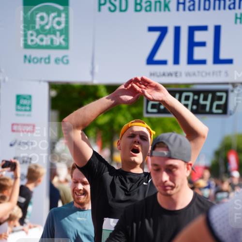 20.09.2026 - PSD Bank Halbmarathon LAZAROV Photography http://msf.ph/oto/10536742 20.09.2026 12:18:41 Ziel 1011, 1270, 1424, 1425, 2121, 2137, 2413, 2628, 2867, 3084, 3409, 3540, 3806, 3875, 4159 meine-sportfotos.de