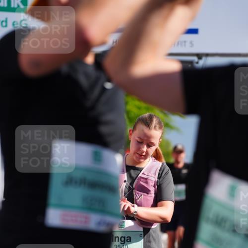 20.09.2026 - PSD Bank Halbmarathon LAZAROV Photography http://msf.ph/oto/10536747 20.09.2026 12:18:44 Ziel 1270, 1424, 1425, 1998, 2121, 2137, 2413, 2867, 3084, 3409, 3540, 3597, 3616, 3875 meine-sportfotos.de
