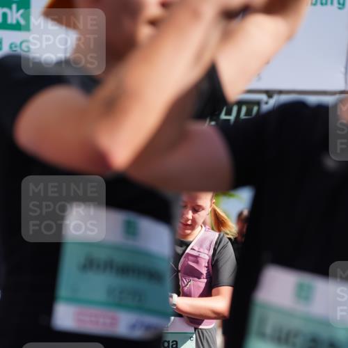 20.09.2026 - PSD Bank Halbmarathon LAZAROV Photography http://msf.ph/oto/10536750 20.09.2026 12:18:44 Ziel 1270, 1424, 1425, 1998, 2121, 2137, 2413, 2867, 3084, 3409, 3540, 3597, 3616, 3875 meine-sportfotos.de