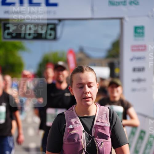 20.09.2026 - PSD Bank Halbmarathon LAZAROV Photography http://msf.ph/oto/10536752 20.09.2026 12:18:45 Ziel 1270, 1424, 1425, 1998, 2121, 2137, 2867, 3084, 3409, 3540, 3597, 3616, 3875 meine-sportfotos.de