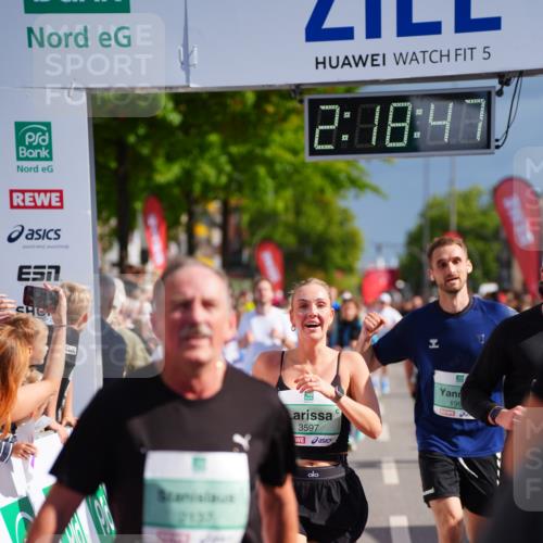 20.09.2026 - PSD Bank Halbmarathon LAZAROV Photography http://msf.ph/oto/10536759 20.09.2026 12:18:47 Ziel 1424, 1425, 1694, 1998, 2121, 2137, 2912, 3084, 3540, 3597, 3616, 3736 meine-sportfotos.de