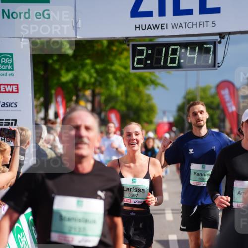 20.09.2026 - PSD Bank Halbmarathon LAZAROV Photography http://msf.ph/oto/10536761 20.09.2026 12:18:47 Ziel 1424, 1425, 1694, 1998, 2121, 2137, 2912, 3084, 3540, 3597, 3616, 3736 meine-sportfotos.de