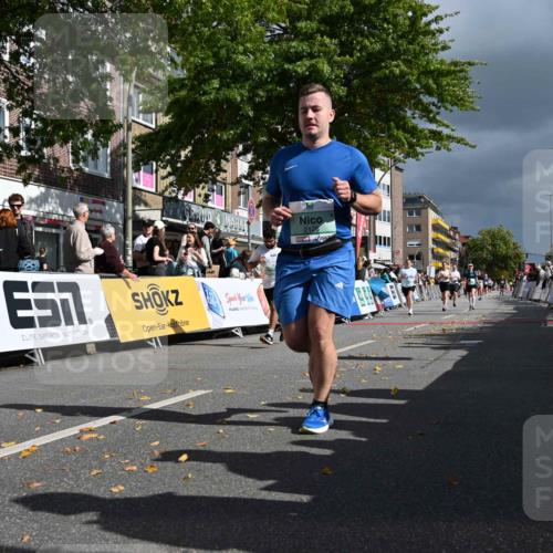 20.09.2026 - PSD Bank Halbmarathon J. Mangold http://msf.ph/oto/10536768 20.09.2026 12:28:33 Ziel 1307, 1349, 1434, 1938, 1974, 2126, 2731, 2849, 2961, 3032, 3925 meine-sportfotos.de
