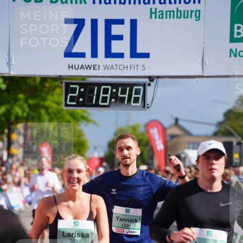 20.09.2026 - PSD Bank Halbmarathon LAZAROV Photography http://msf.ph/oto/10536769 20.09.2026 12:18:47 Ziel 1424, 1425, 1694, 1998, 2121, 2137, 2912, 3084, 3540, 3597, 3616, 3736 meine-sportfotos.de