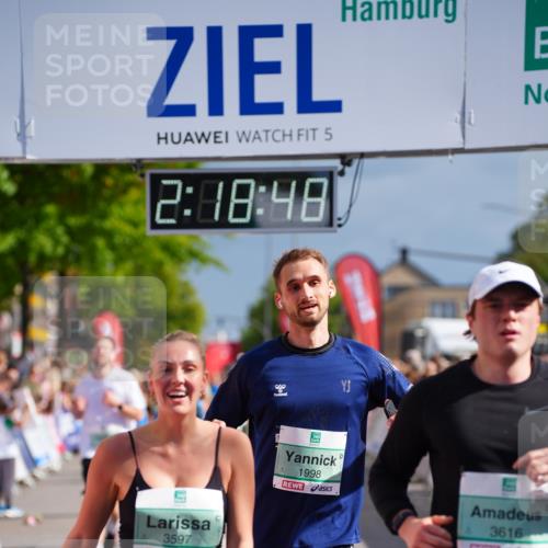 20.09.2026 - PSD Bank Halbmarathon LAZAROV Photography http://msf.ph/oto/10536775 20.09.2026 12:18:47 Ziel 1424, 1425, 1694, 1998, 2121, 2137, 2912, 3084, 3540, 3597, 3616, 3736 meine-sportfotos.de