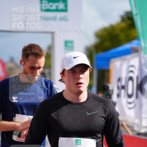20.09.2026 - PSD Bank Halbmarathon LAZAROV Photography http://msf.ph/oto/10536788 20.09.2026 12:18:49 Ziel 1223, 1424, 1425, 1694, 1998, 2137, 2912, 3540, 3597, 3616, 3736 meine-sportfotos.de