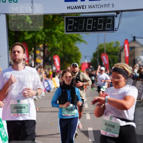 20.09.2026 - PSD Bank Halbmarathon LAZAROV Photography http://msf.ph/oto/10536804 20.09.2026 12:18:51 Ziel 1223, 1424, 1425, 1694, 1998, 2137, 2912, 3082, 3252, 3597, 3616, 3736 meine-sportfotos.de