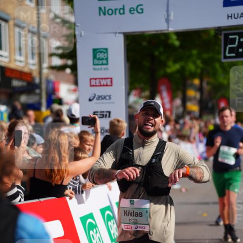 20.09.2026 - PSD Bank Halbmarathon LAZAROV Photography http://msf.ph/oto/10536810 20.09.2026 12:18:54 Ziel 1223, 1694, 1998, 2912, 2936, 3082, 3252, 3597, 3616, 3736, 4693 meine-sportfotos.de