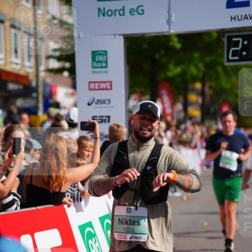20.09.2026 - PSD Bank Halbmarathon LAZAROV Photography http://msf.ph/oto/10536812 20.09.2026 12:18:54 Ziel 1223, 1694, 1998, 2912, 2936, 3082, 3252, 3597, 3616, 3736, 4693 meine-sportfotos.de