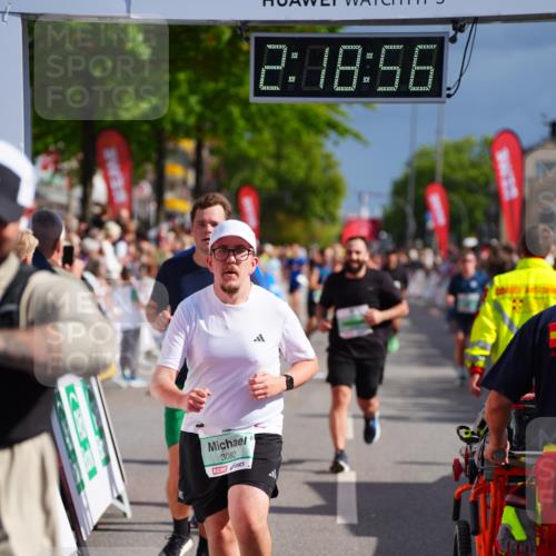 20.09.2026 - PSD Bank Halbmarathon LAZAROV Photography http://msf.ph/oto/10536826 20.09.2026 12:18:55 Ziel 1223, 1694, 2912, 2936, 3082, 3252, 3736, 4693 meine-sportfotos.de