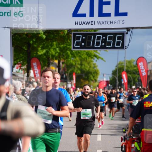 20.09.2026 - PSD Bank Halbmarathon LAZAROV Photography http://msf.ph/oto/10536830 20.09.2026 12:18:56 Ziel 1223, 1694, 2912, 2936, 3082, 3252, 3736, 4693 meine-sportfotos.de