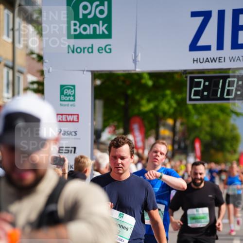20.09.2026 - PSD Bank Halbmarathon LAZAROV Photography http://msf.ph/oto/10536831 20.09.2026 12:18:57 Ziel 1223, 1694, 2912, 2936, 3082, 3252, 3637, 3736, 4693 meine-sportfotos.de