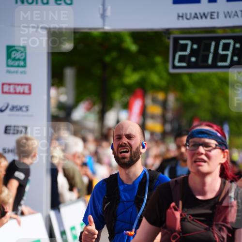20.09.2026 - PSD Bank Halbmarathon LAZAROV Photography http://msf.ph/oto/10536958 20.09.2026 12:19:10 Ziel 1283, 1489, 2772, 2812, 2876, 2911, 3290, 3384, 3763, 4086, 4338 meine-sportfotos.de