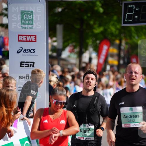 20.09.2026 - PSD Bank Halbmarathon LAZAROV Photography http://msf.ph/oto/10537038 20.09.2026 12:19:18 Ziel 1276, 1283, 1997, 2312, 3290, 3357, 3717, 3720, 4338 meine-sportfotos.de