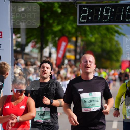 20.09.2026 - PSD Bank Halbmarathon LAZAROV Photography http://msf.ph/oto/10537041 20.09.2026 12:19:18 Ziel 1276, 1283, 1997, 2312, 3290, 3357, 3717, 3720, 4338 meine-sportfotos.de