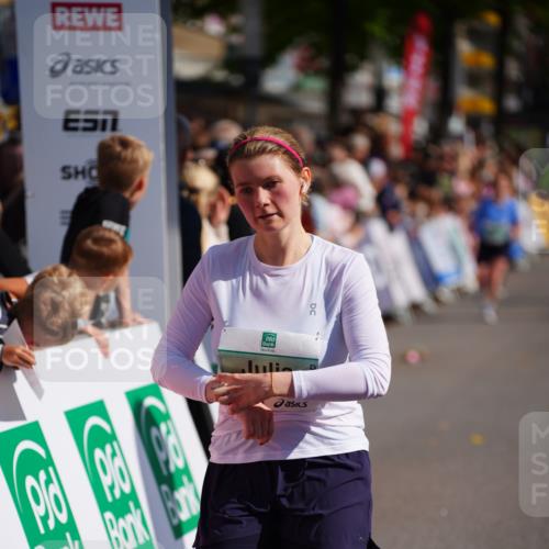 20.09.2026 - PSD Bank Halbmarathon LAZAROV Photography http://msf.ph/oto/10537064 20.09.2026 12:19:23 Ziel 1276, 1997, 2312, 3357, 3717, 3720 meine-sportfotos.de