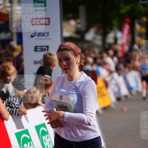 20.09.2026 - PSD Bank Halbmarathon LAZAROV Photography http://msf.ph/oto/10537070 20.09.2026 12:19:23 Ziel 1276, 1997, 2312, 3357, 3717, 3720 meine-sportfotos.de