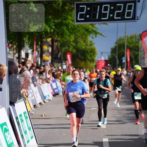 20.09.2026 - PSD Bank Halbmarathon LAZAROV Photography http://msf.ph/oto/10537075 20.09.2026 12:19:27 Ziel 1276, 1461, 2513, 2921, 3357, 4383, 4682 meine-sportfotos.de