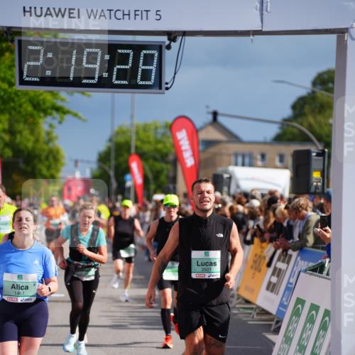 20.09.2026 - PSD Bank Halbmarathon LAZAROV Photography http://msf.ph/oto/10537077 20.09.2026 12:19:28 Ziel 1276, 1461, 2513, 2921, 4383, 4682 meine-sportfotos.de