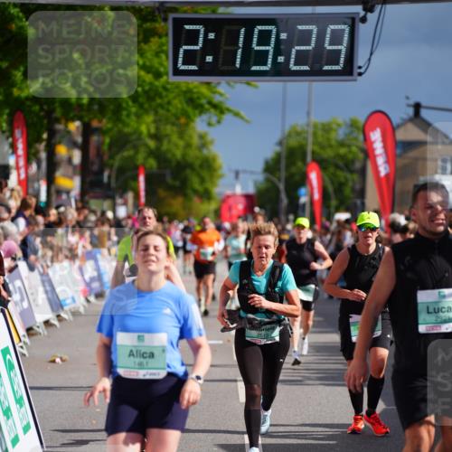 20.09.2026 - PSD Bank Halbmarathon LAZAROV Photography http://msf.ph/oto/10537086 20.09.2026 12:19:29 Ziel 1276, 1461, 2214, 2513, 2921, 4383, 4682 meine-sportfotos.de
