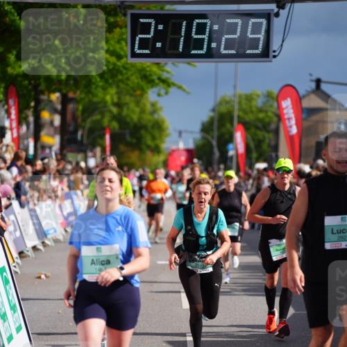 20.09.2026 - PSD Bank Halbmarathon LAZAROV Photography http://msf.ph/oto/10537089 20.09.2026 12:19:29 Ziel 1276, 1461, 2214, 2513, 2921, 4383, 4682 meine-sportfotos.de