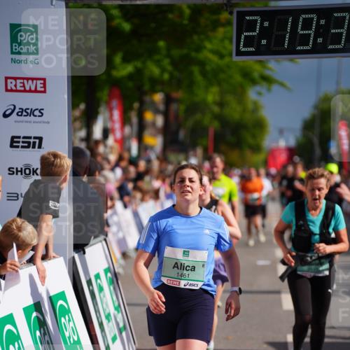 20.09.2026 - PSD Bank Halbmarathon LAZAROV Photography http://msf.ph/oto/10537091 20.09.2026 12:19:29 Ziel 1276, 1461, 2214, 2513, 2921, 4383, 4682 meine-sportfotos.de