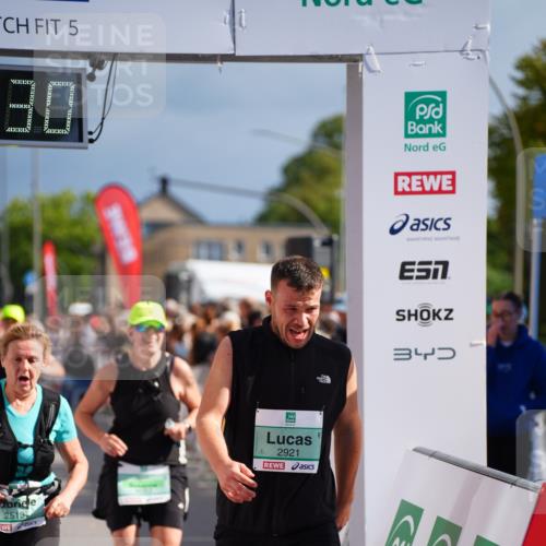 20.09.2026 - PSD Bank Halbmarathon LAZAROV Photography http://msf.ph/oto/10537096 20.09.2026 12:19:30 Ziel 1276, 1461, 2214, 2513, 2921, 4383, 4682 meine-sportfotos.de